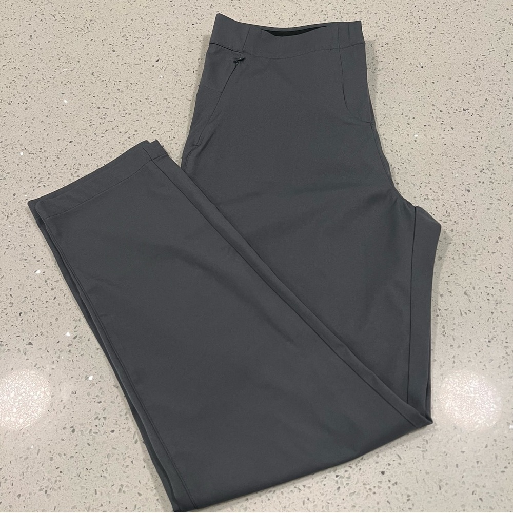 NWOT LOLE "Miles" Travel Chic Grey Straight Leg Active Pants Lightweight 12